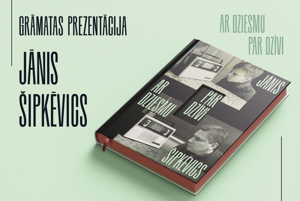 Minimālistisks reklāmas attēls ar gaiši zaļu fonu un slīpi novietotu grāmatu priekšplānā. Grāmatas vāks satur melnbaltas fotogrāfijas un lielus uzrakstus, tostarp “Ar dziesmu par dzīvi” un autora uzvārdu. Kreisajā pusē lieliem burtiem izcelts autora vārds “Jānis Šipkēvics”. Augšā redzams teksts “Grāmatas prezentācija”. Labajā pusē papildus izvietots uzraksts “Ar dziesmu par dzīvi”. Dizains ir vienkāršs ar uzsvaru uz grāmatu un autora vārdu.
